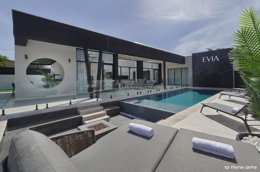 וילה Evia